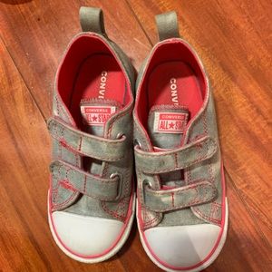 Pink and silver Velcro converse 10 little kid